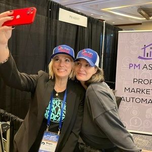 Meet your Posher, Abi